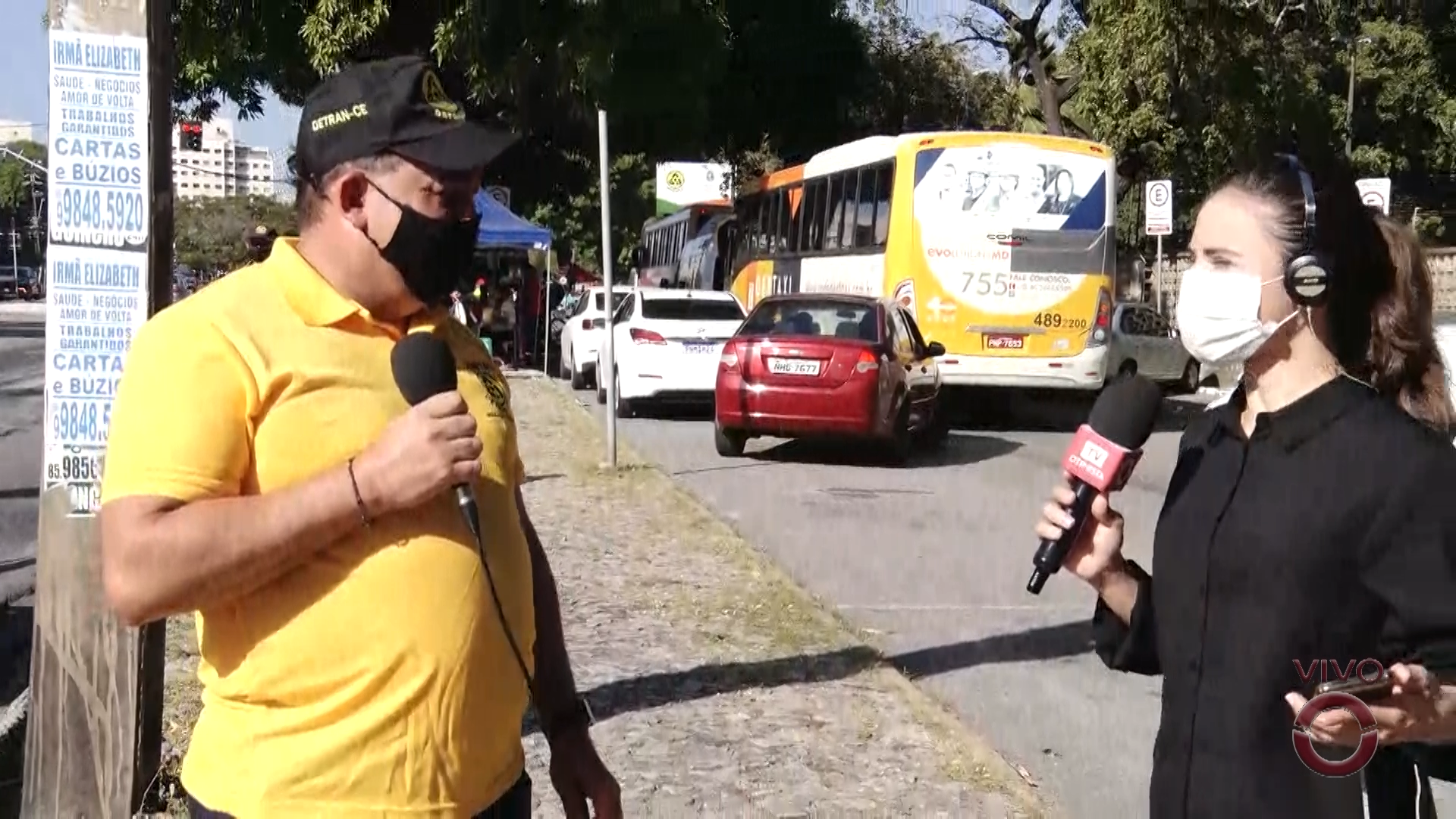 Detran-CE realiza ação educativa na avenida Godofredo Maciel, em alusão ao Dia do Motociclista.