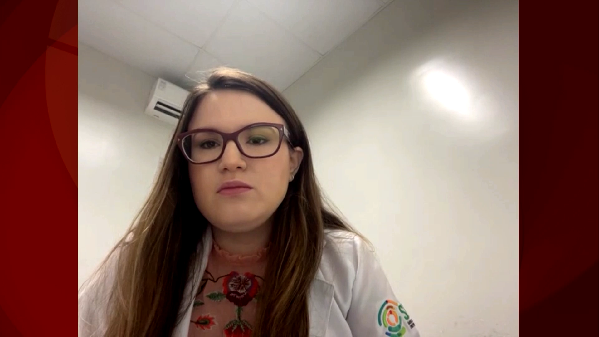Dermatologista explica os cuidados ao fazer o alongamento de unhas